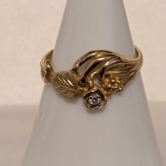 Black Hills Gold Ring - Picture 1 of 2